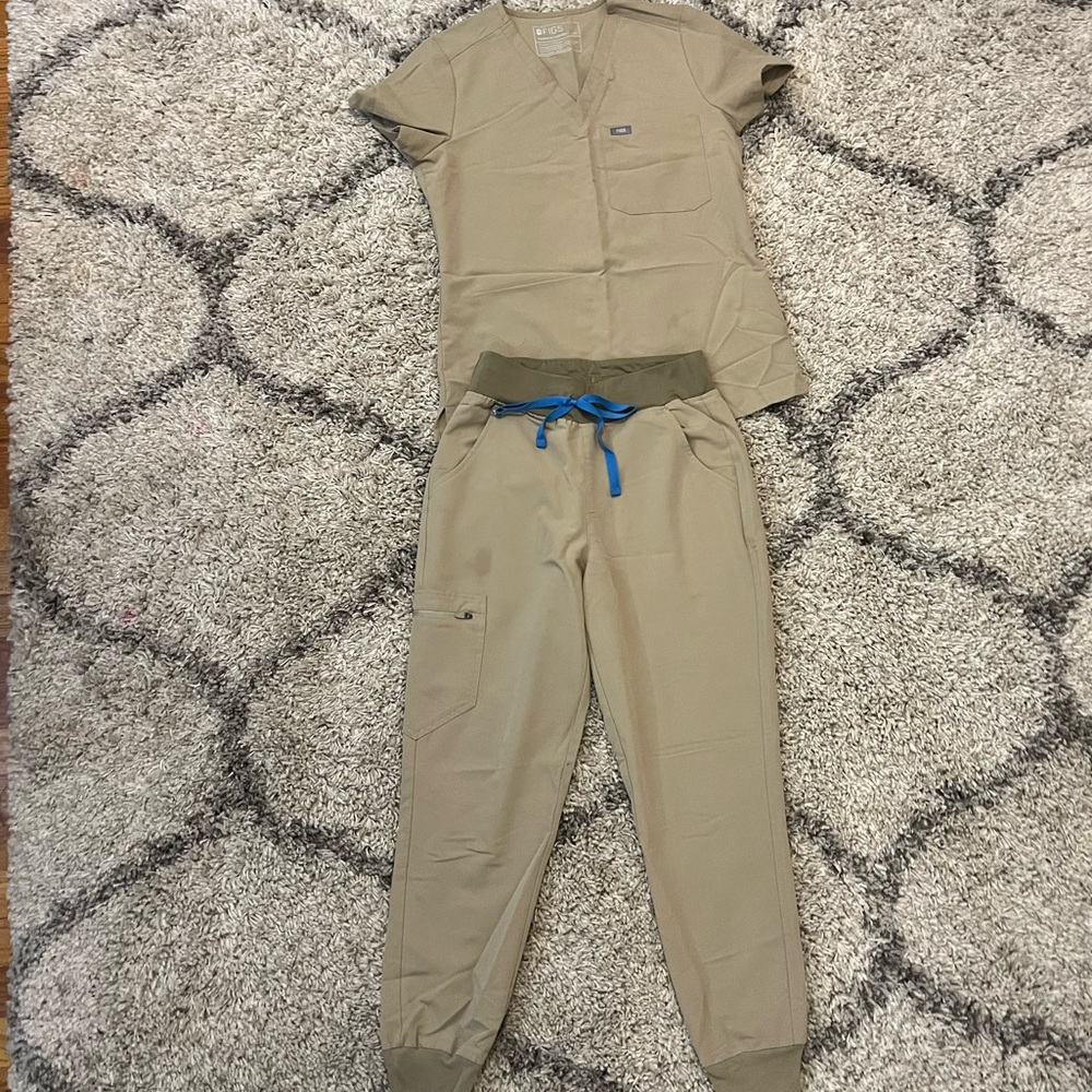 Figs scrub top and joggers